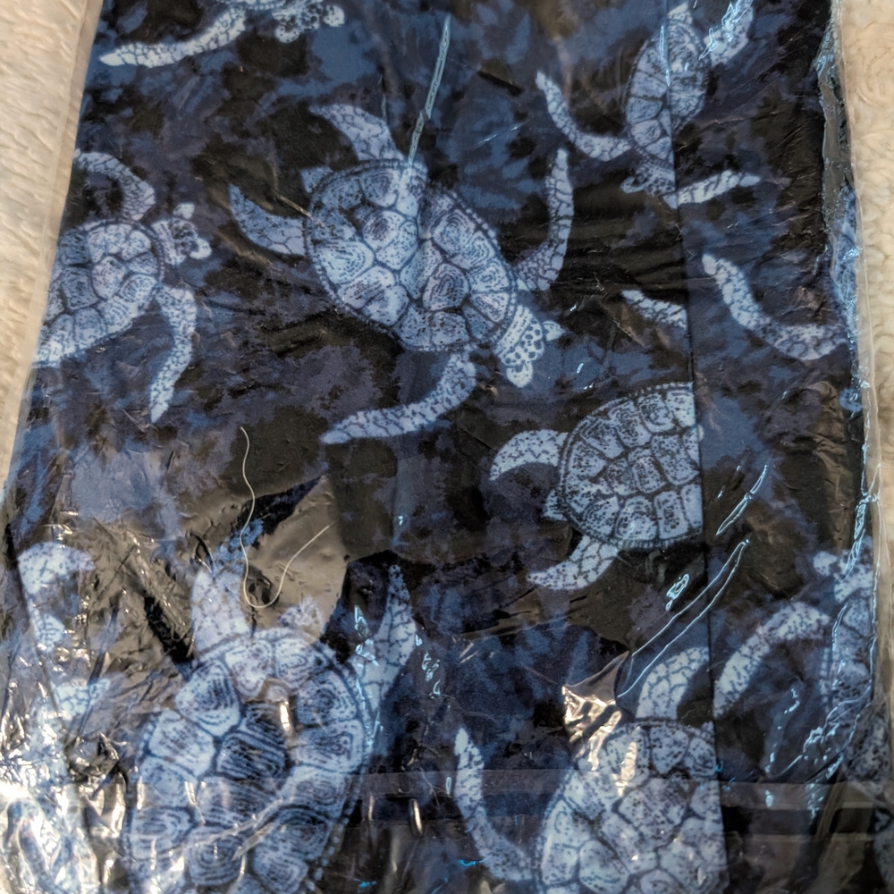 LuLaRoe Blue and Black Turtle Print TC2 Leggings